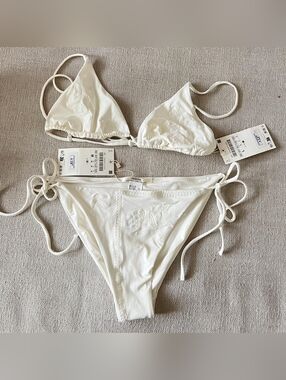 Zara White and Cream Floral Print Embroidered Triangle Bikini Set